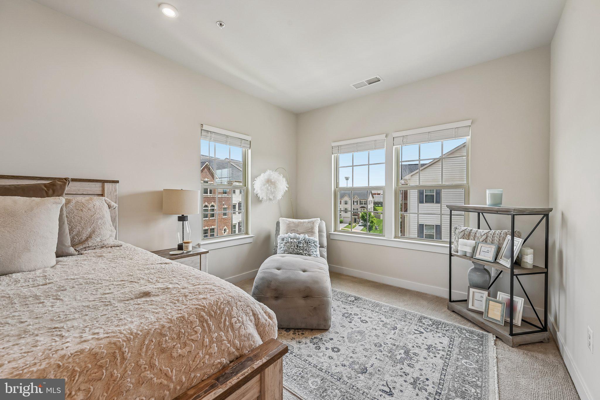 OAKDALE VILLAGE - Residential
