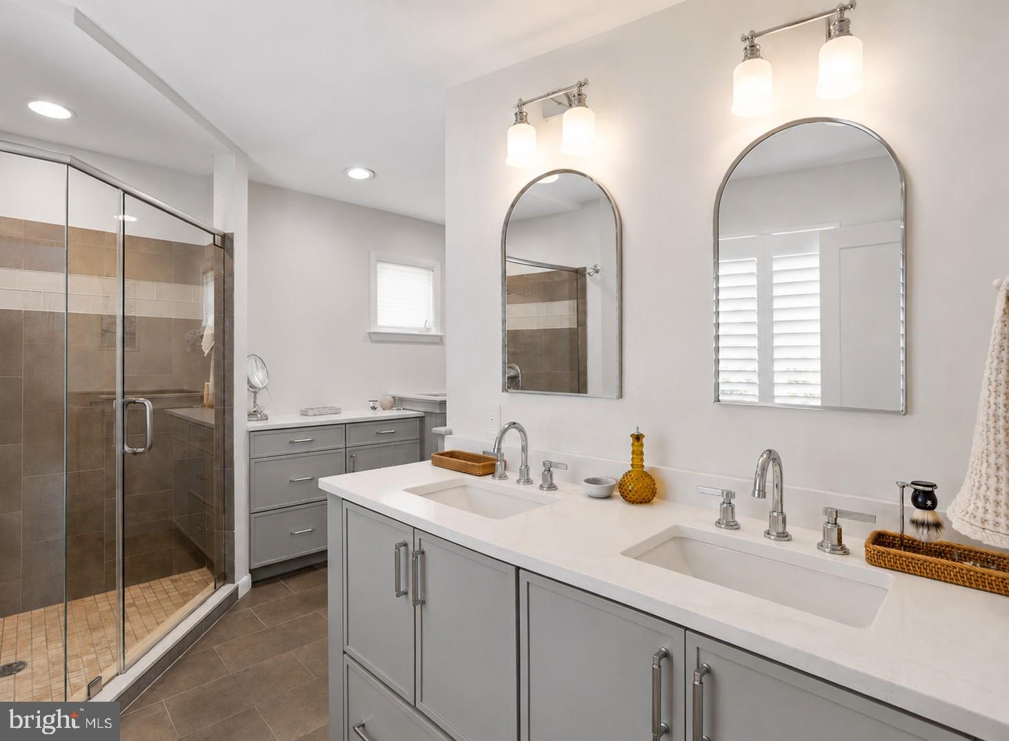 SEATOWNE - Residential