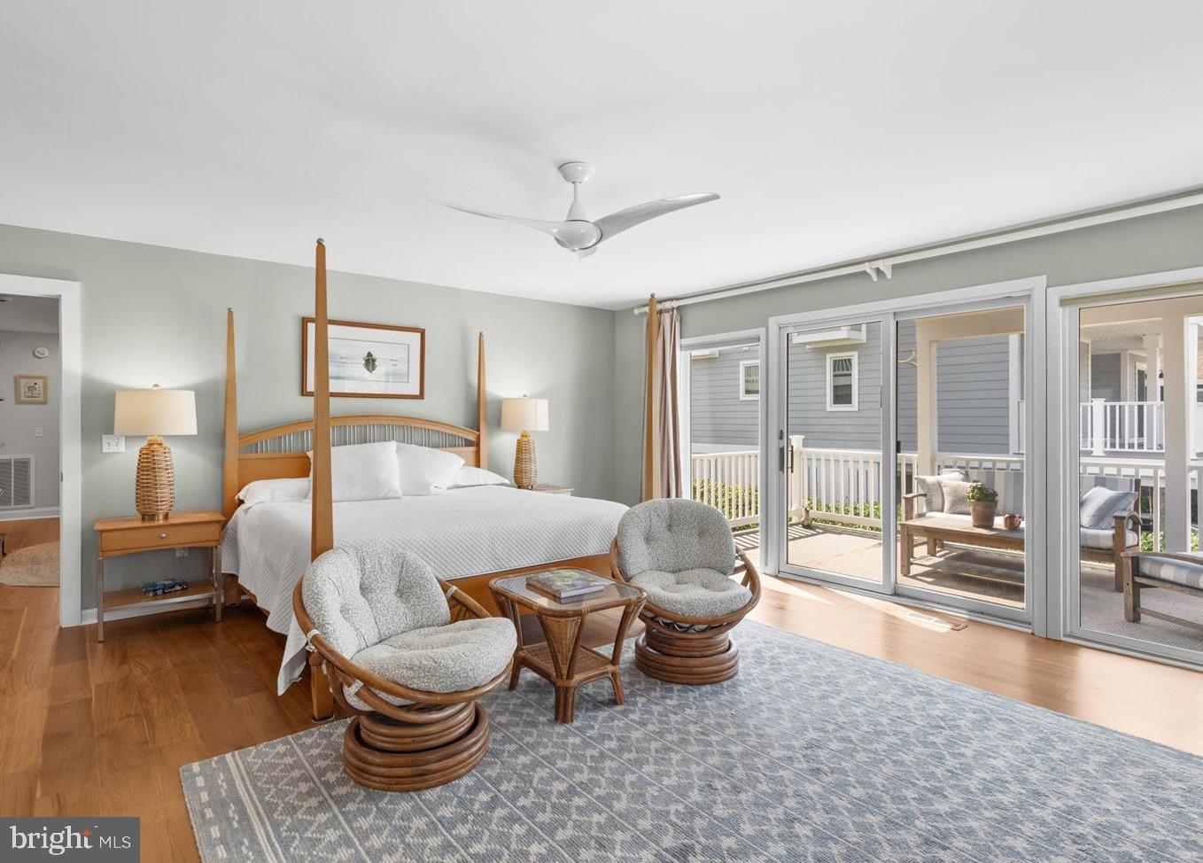 SEATOWNE - Residential
