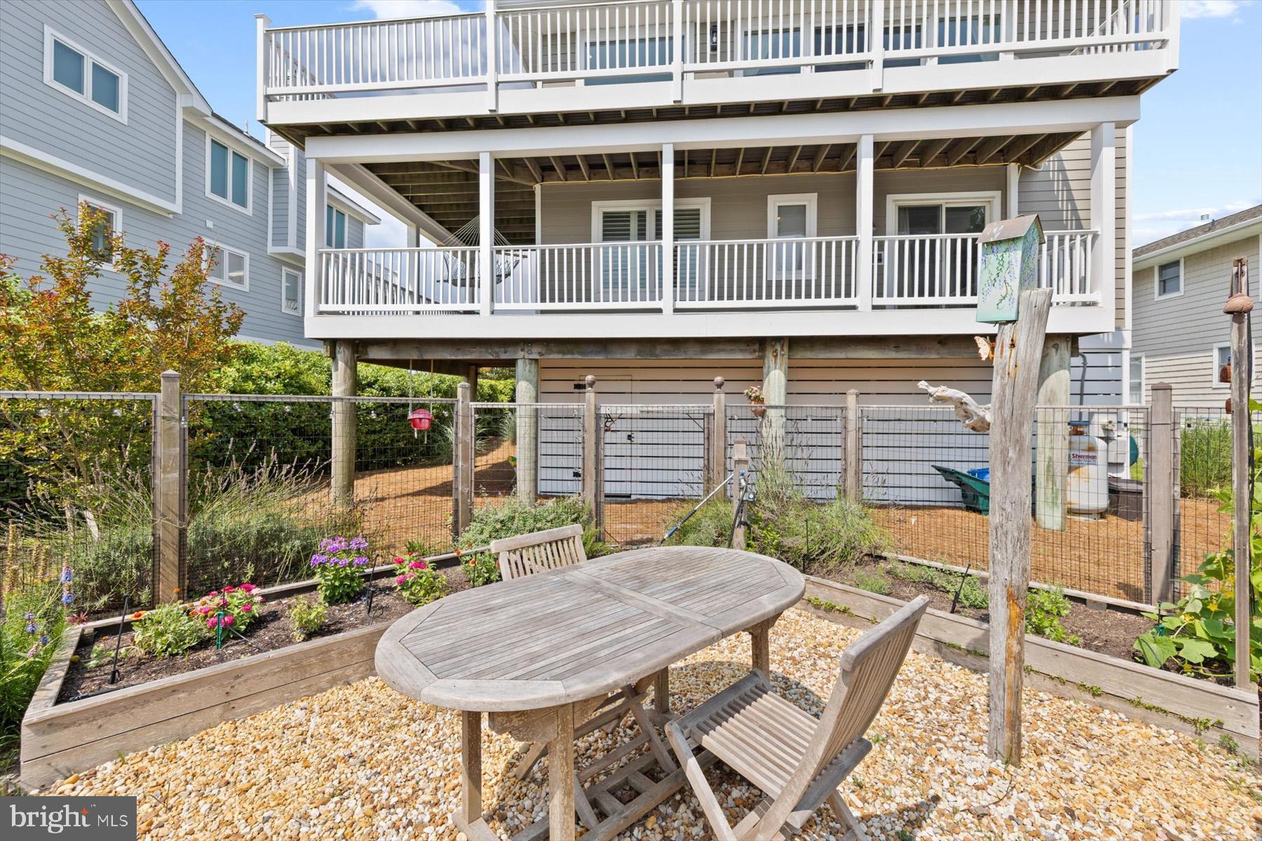 SEATOWNE - Residential