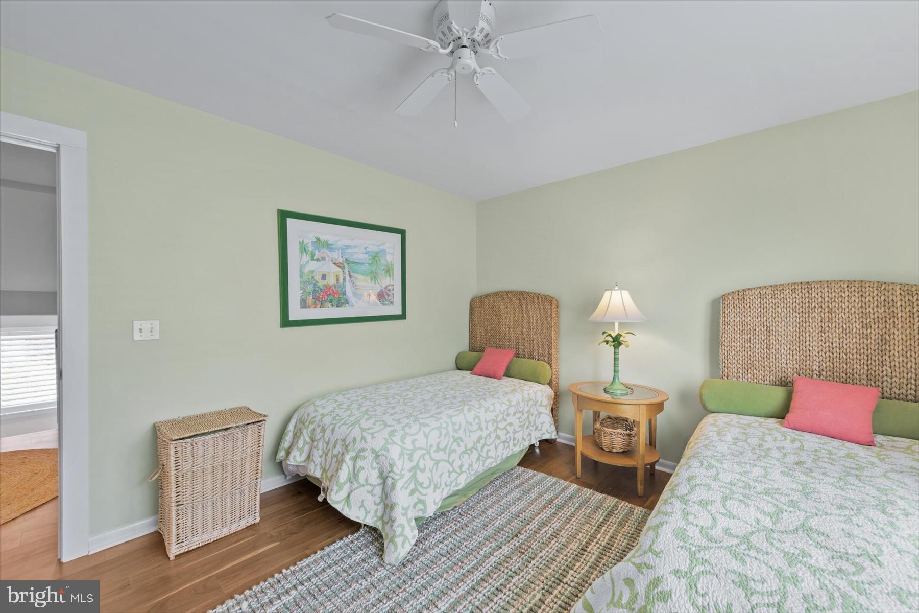 SEATOWNE - Residential