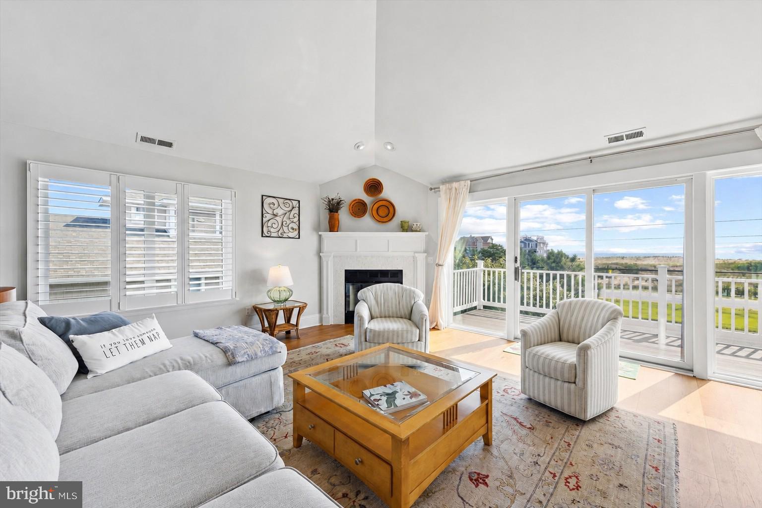 SEATOWNE - Residential