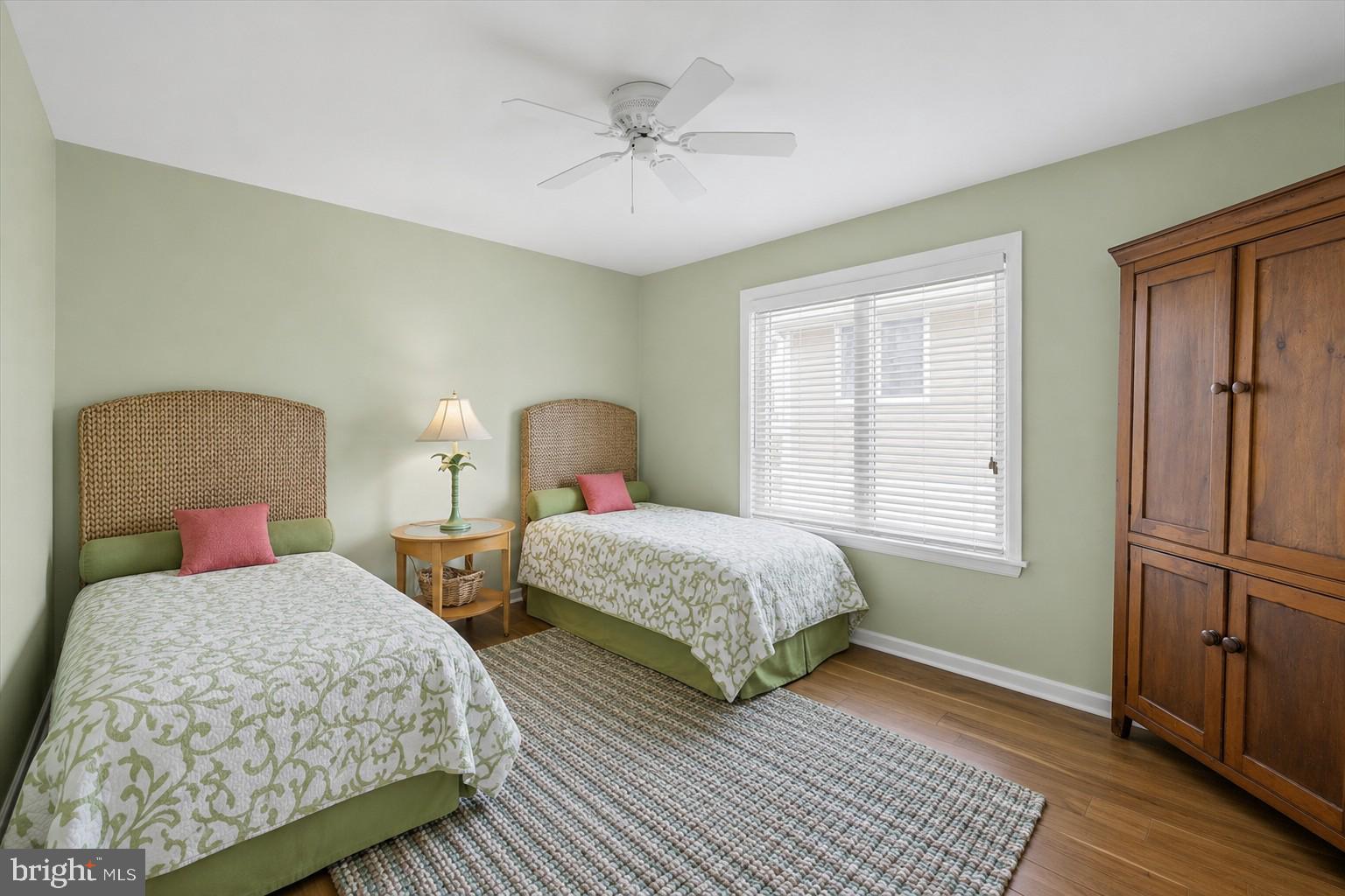 SEATOWNE - Residential