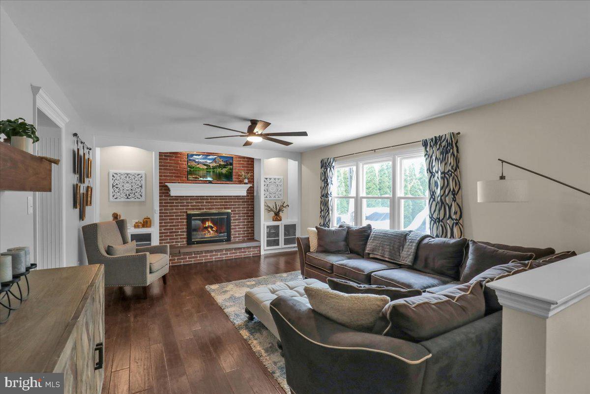 WILSHIRE MEADOWS - Residential