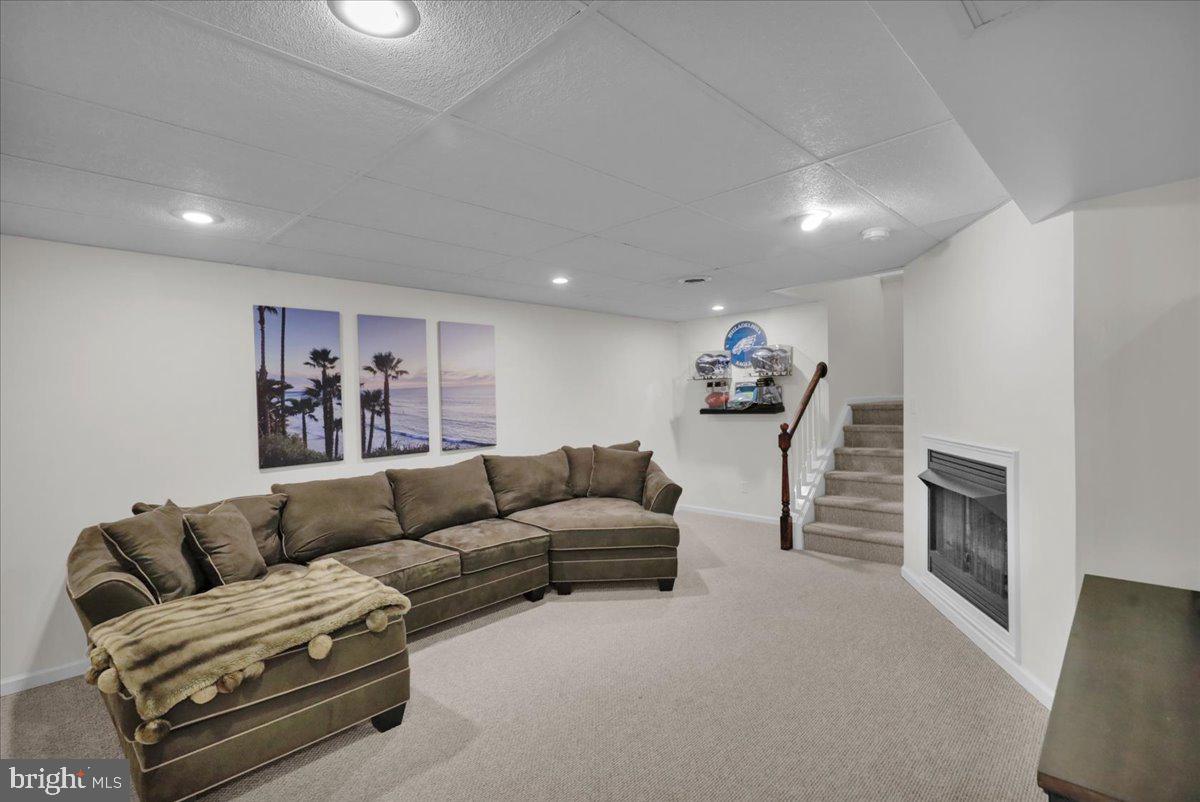 WILSHIRE MEADOWS - Residential