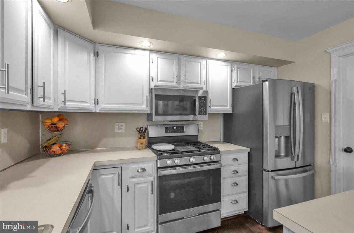 WILSHIRE MEADOWS - Residential