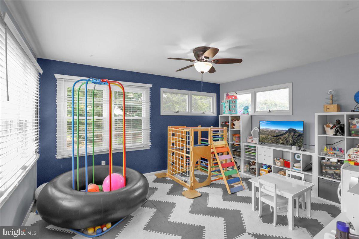 WILSHIRE MEADOWS - Residential