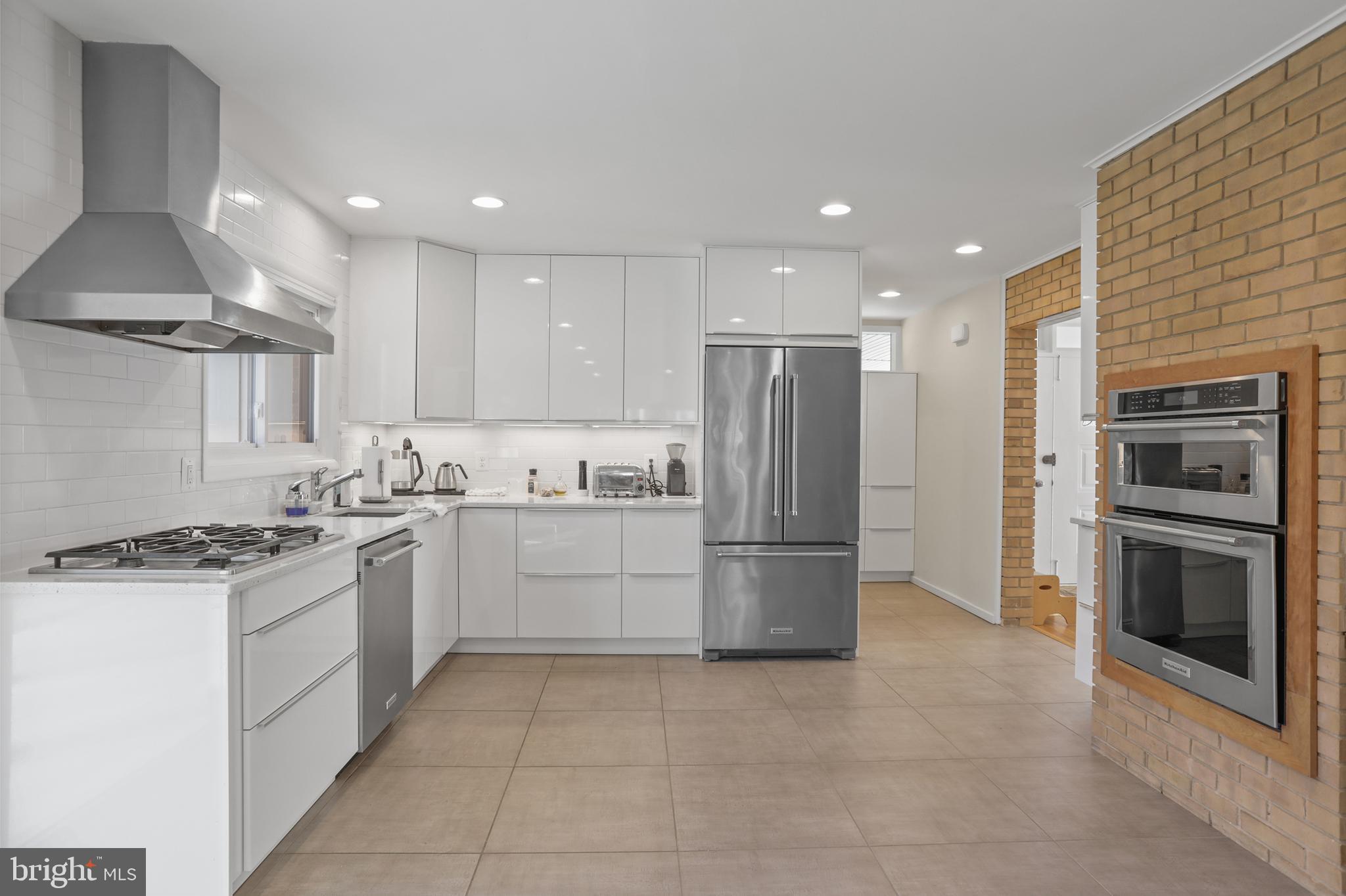 MANTUA HILLS - Residential
