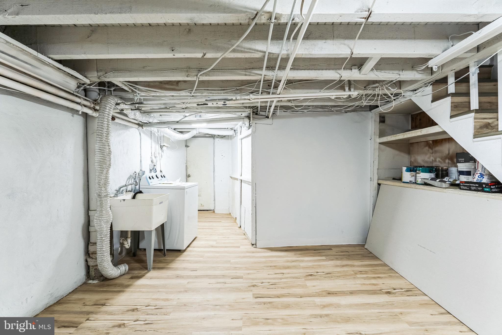 MAYFAIR - Residential Lease