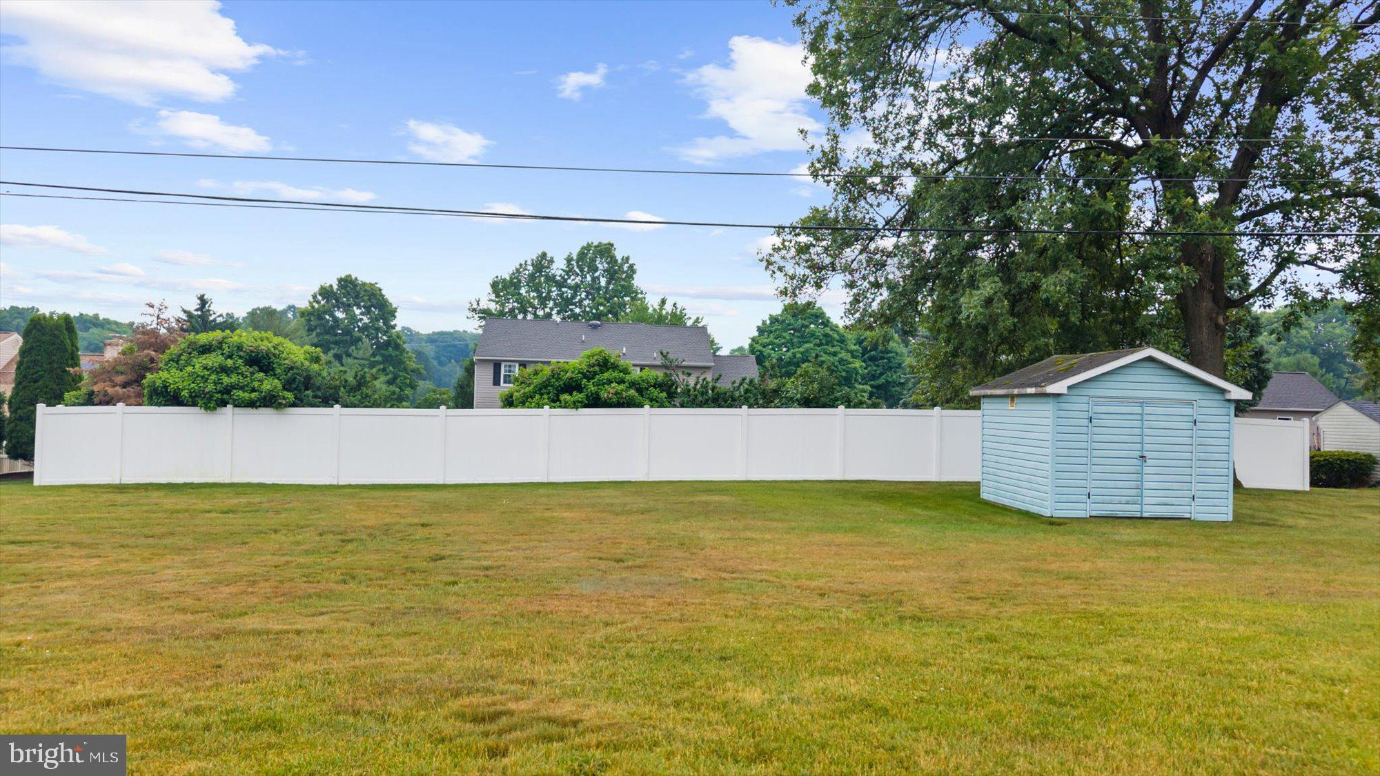 HOLIDAY HILLS - Residential