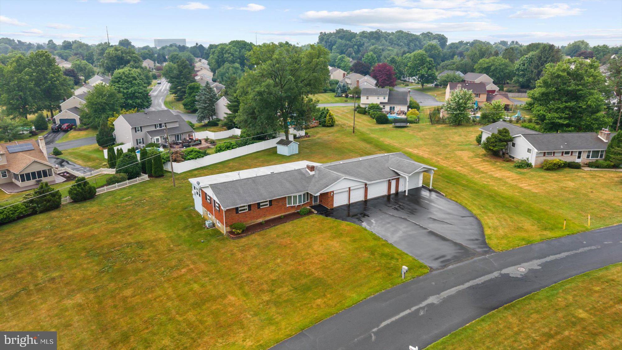 HOLIDAY HILLS - Residential