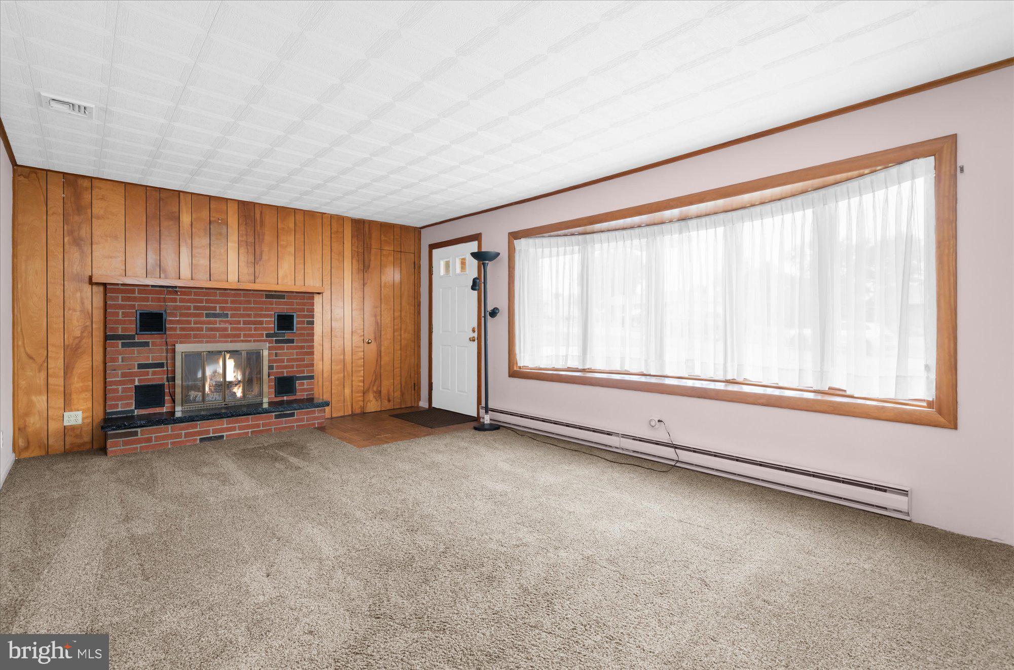 HOLIDAY HILLS - Residential