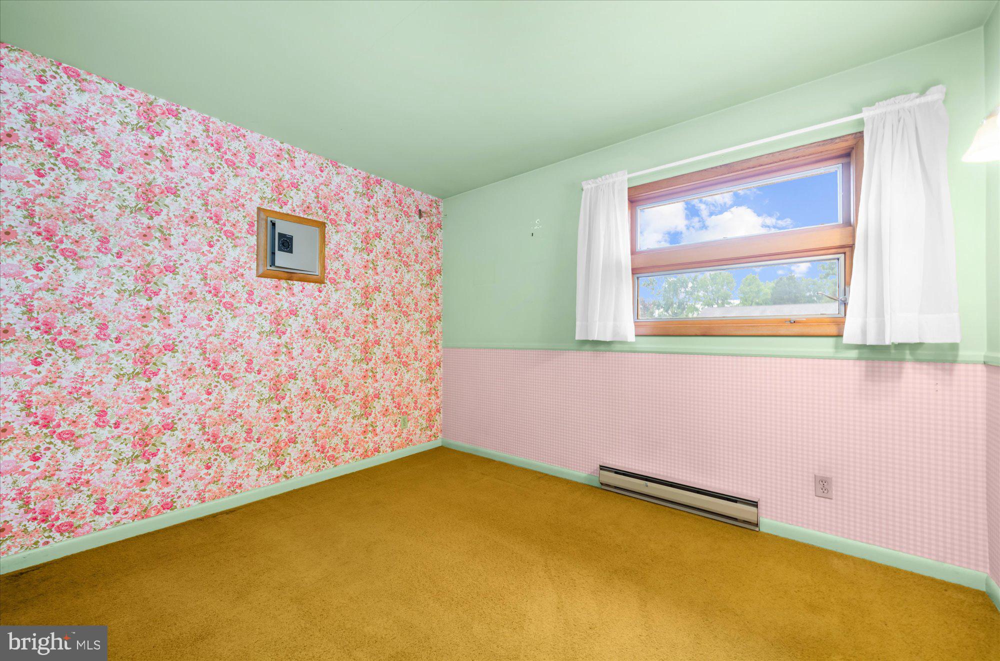 HOLIDAY HILLS - Residential