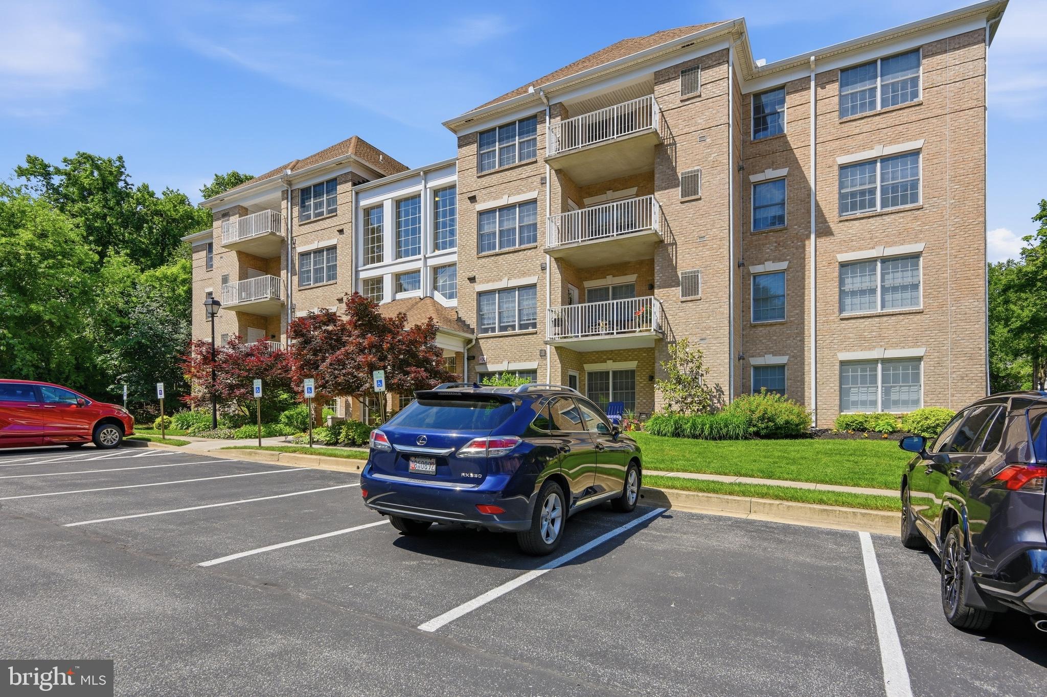 STRAFFAN - Residential