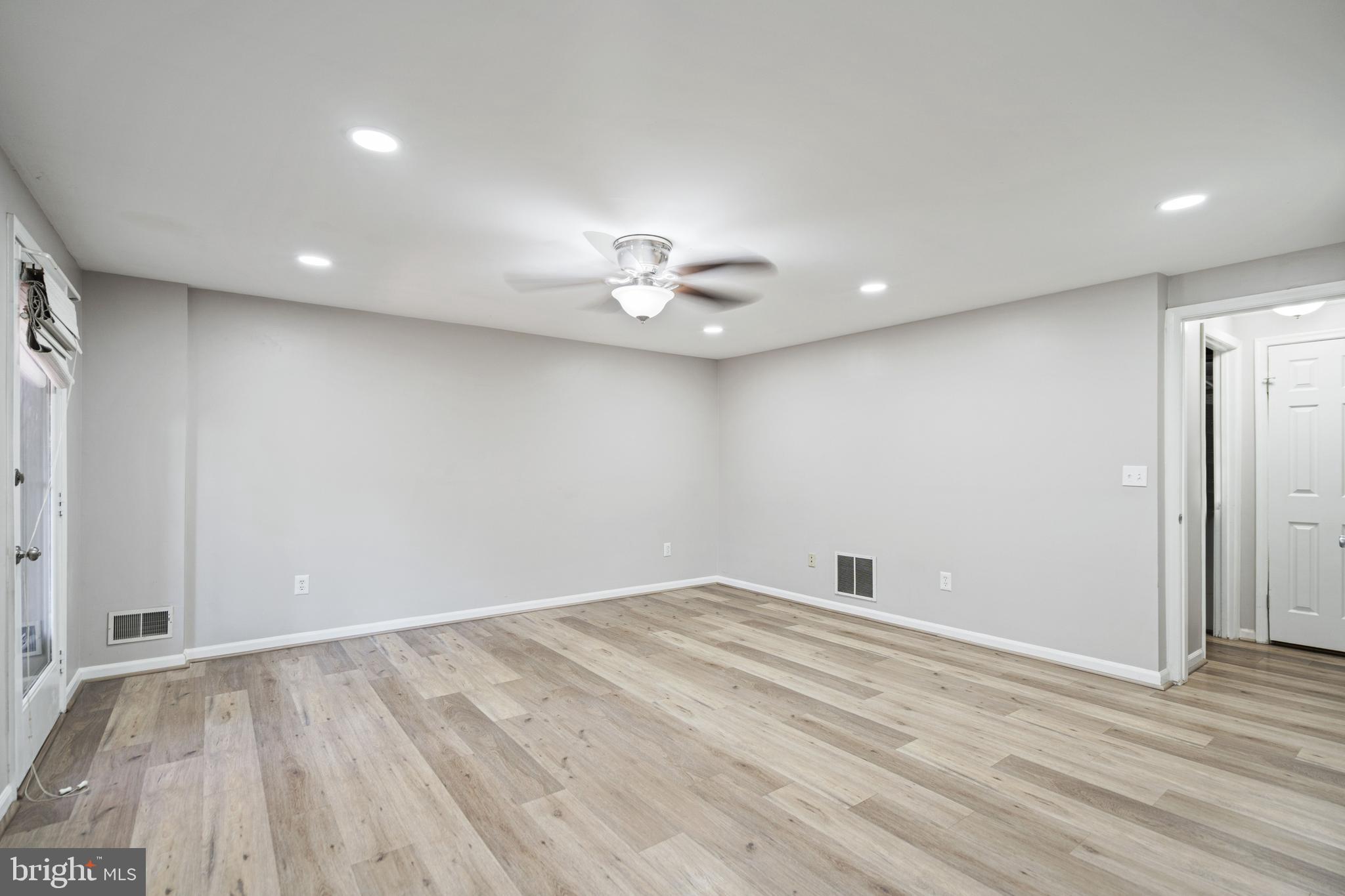 PRINCETON WOODS - Residential Lease