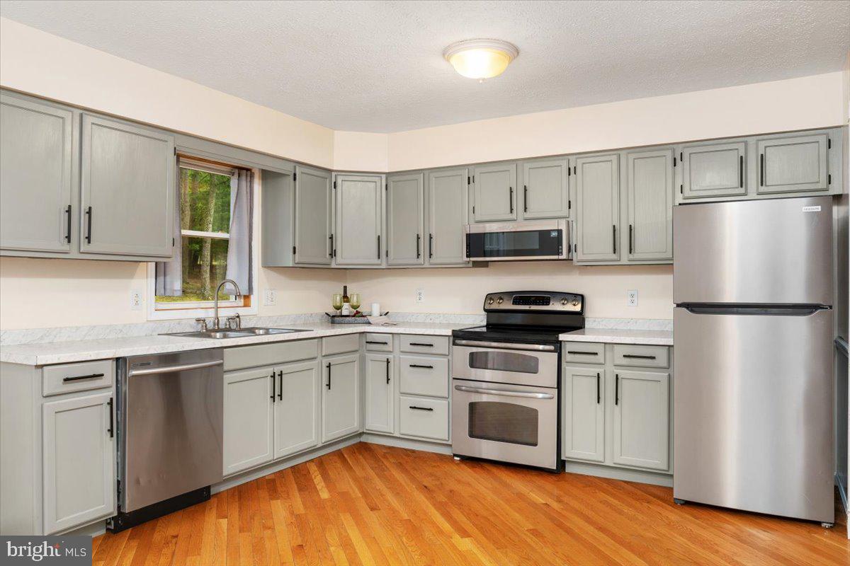 FAIRVIEW - Residential