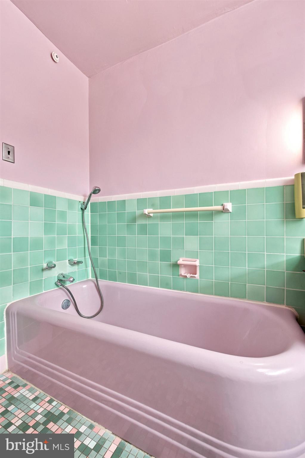 COBBS CREEK - Residential