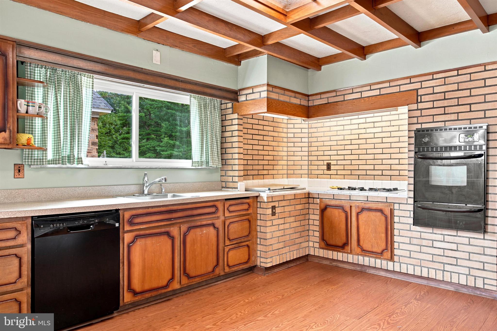 COBBS CREEK - Residential