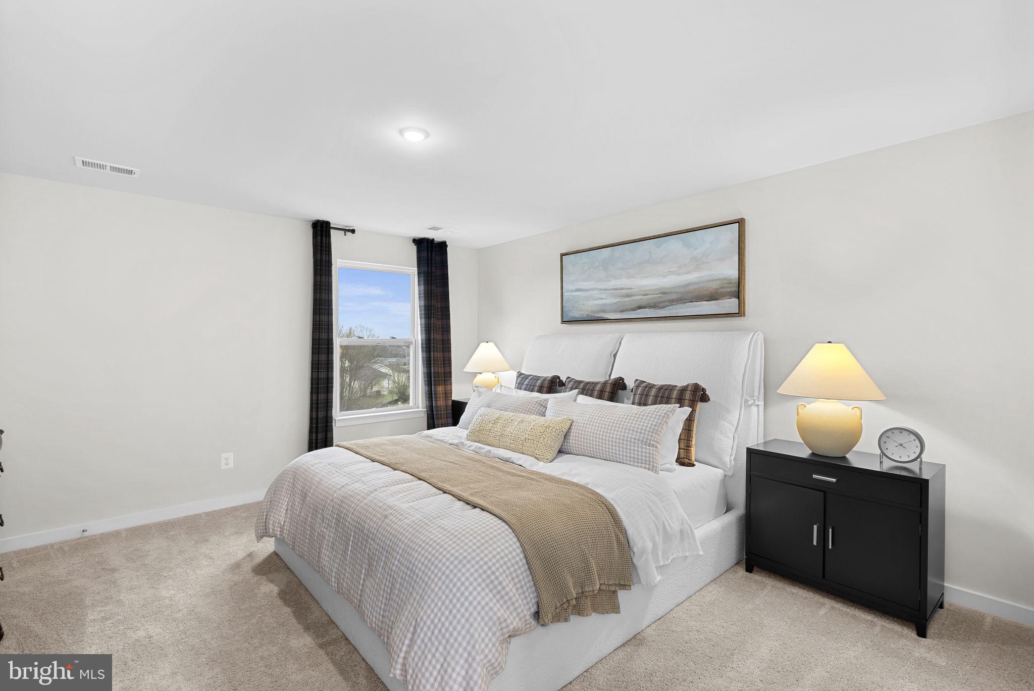 HUNTWELL WEST - Residential