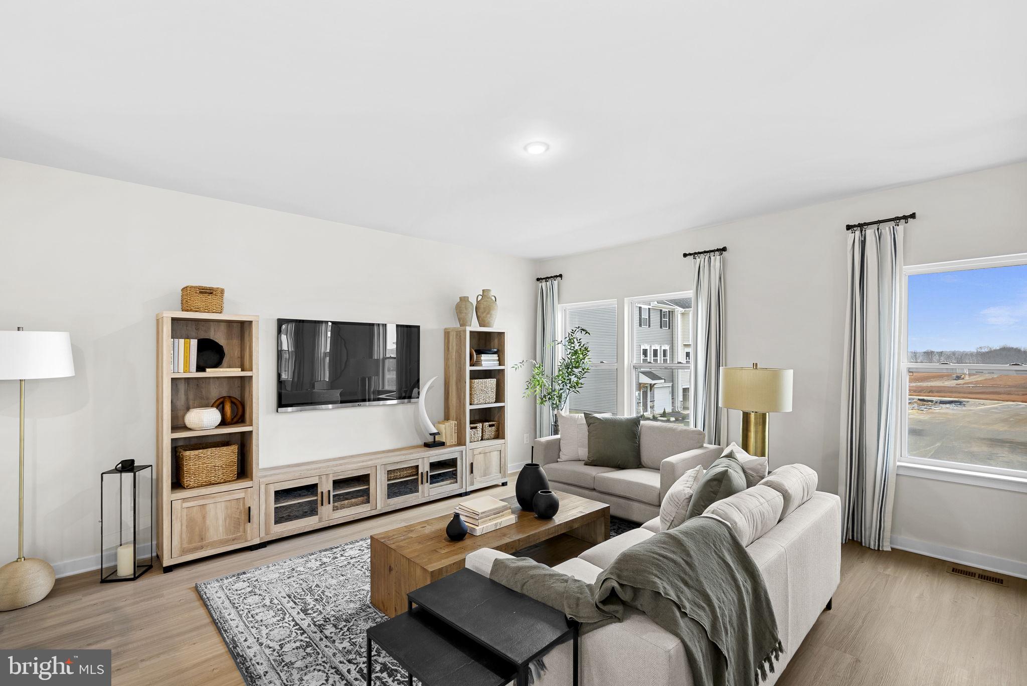 HUNTWELL WEST - Residential