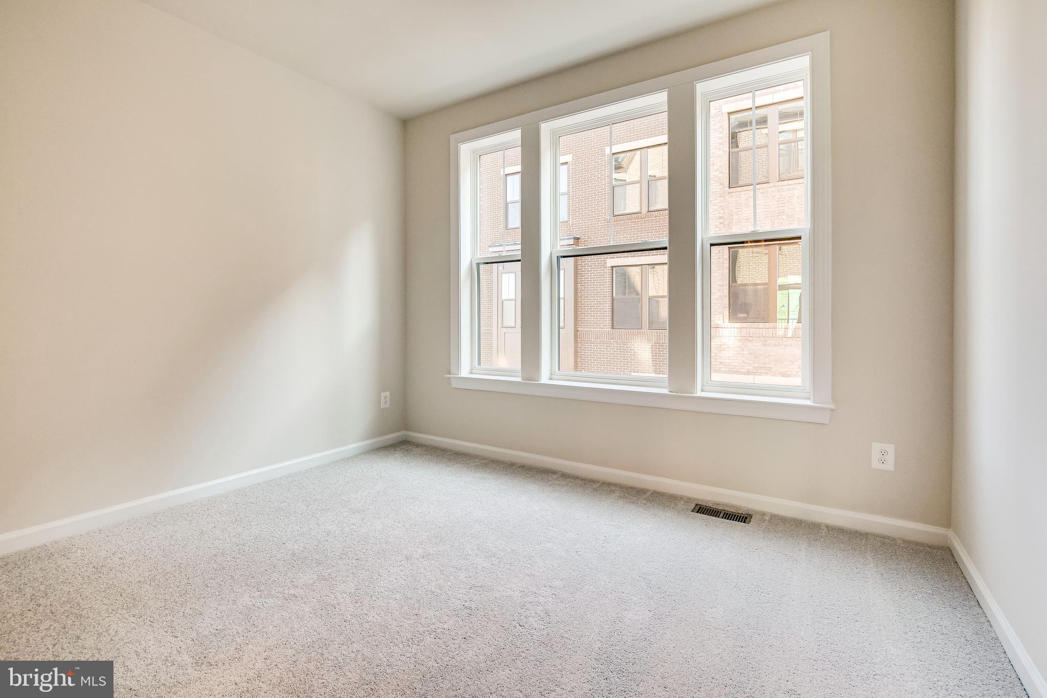 KINCORA - Residential Lease