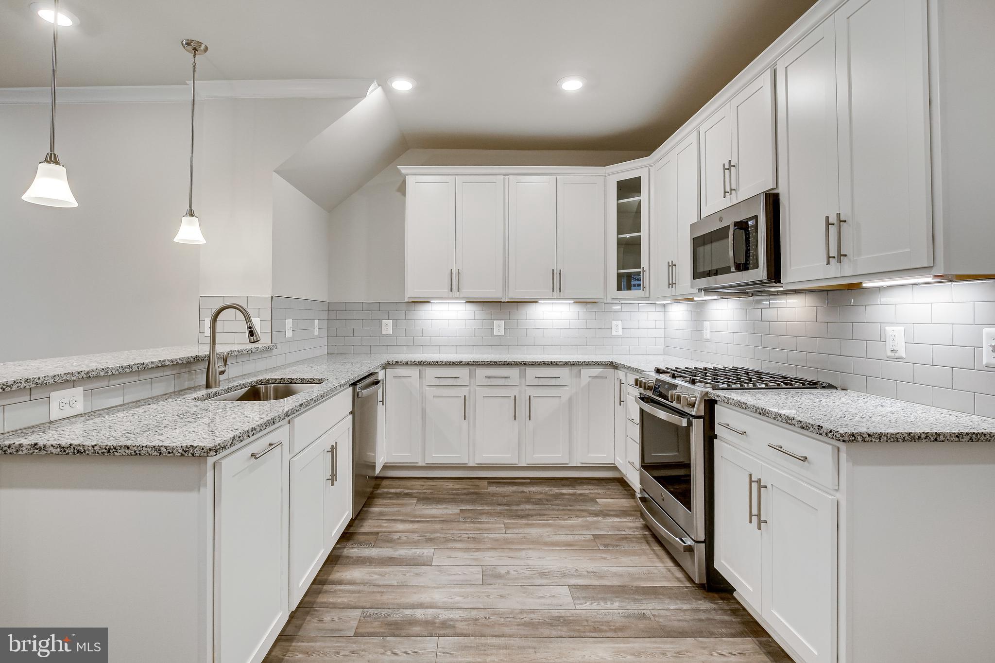 KINCORA - Residential Lease