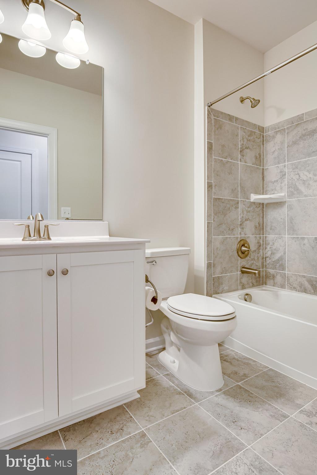 KINCORA - Residential Lease