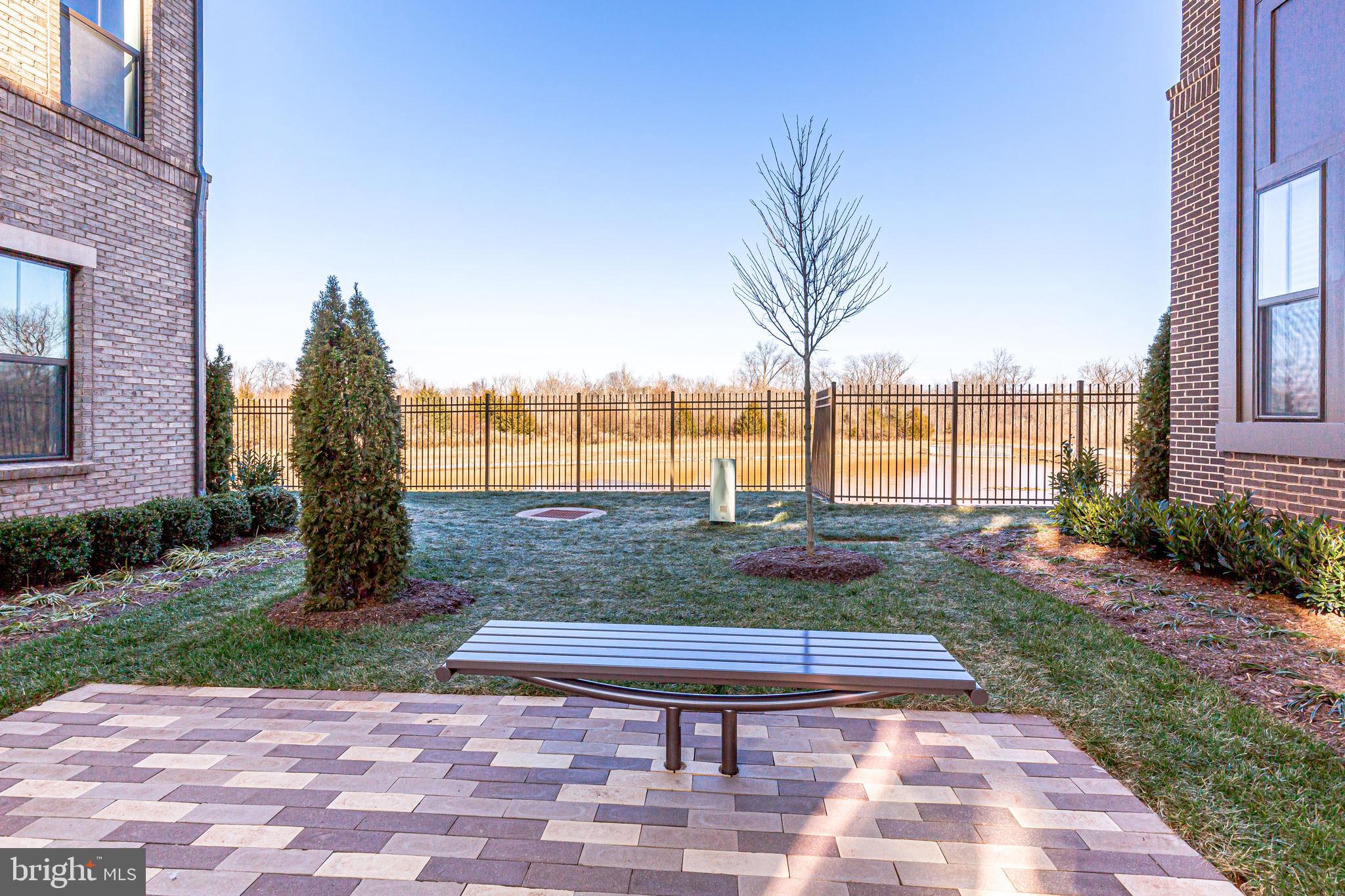 KINCORA - Residential Lease