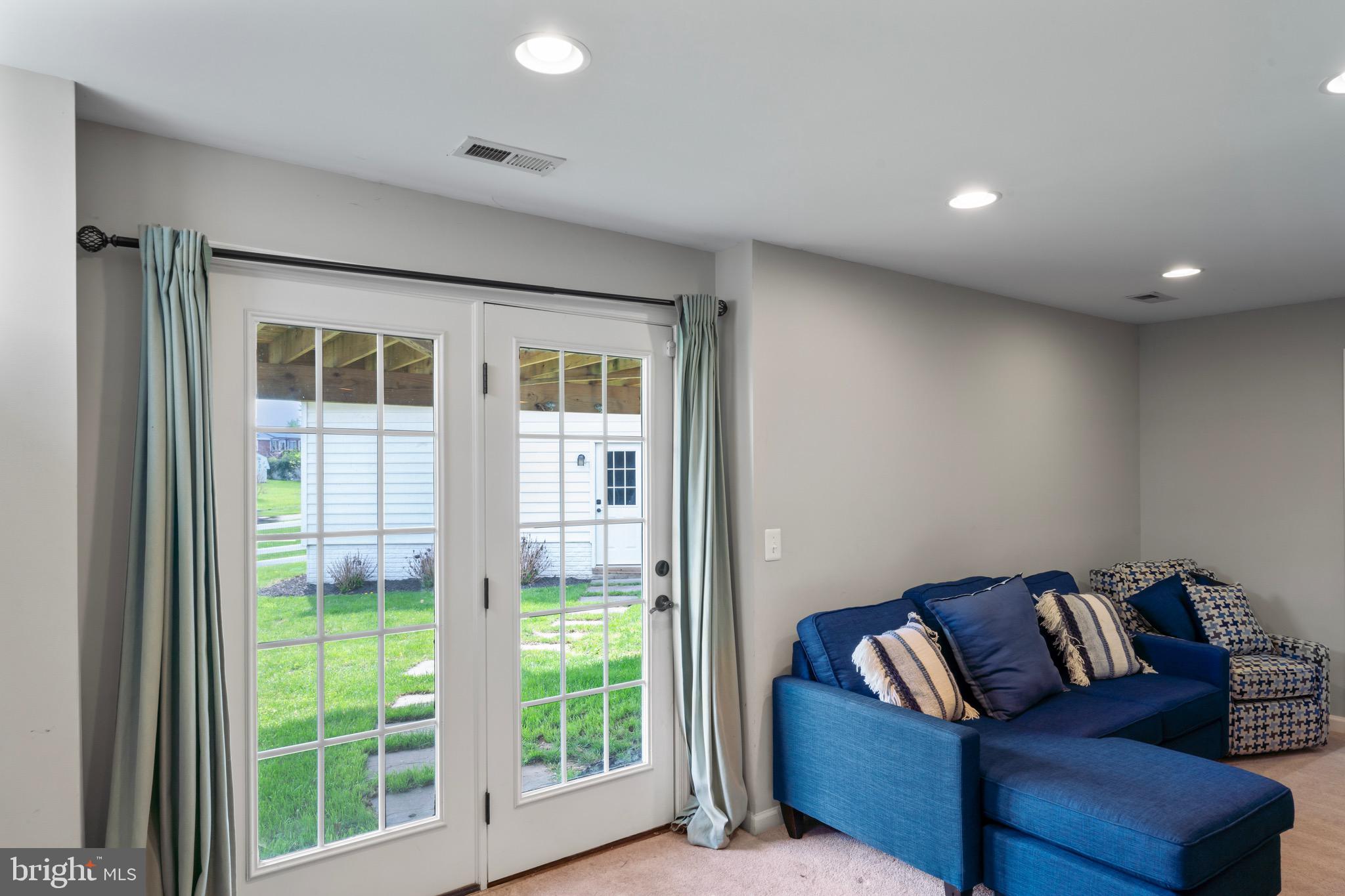 KINGSRIDGE ESTATES - Residential