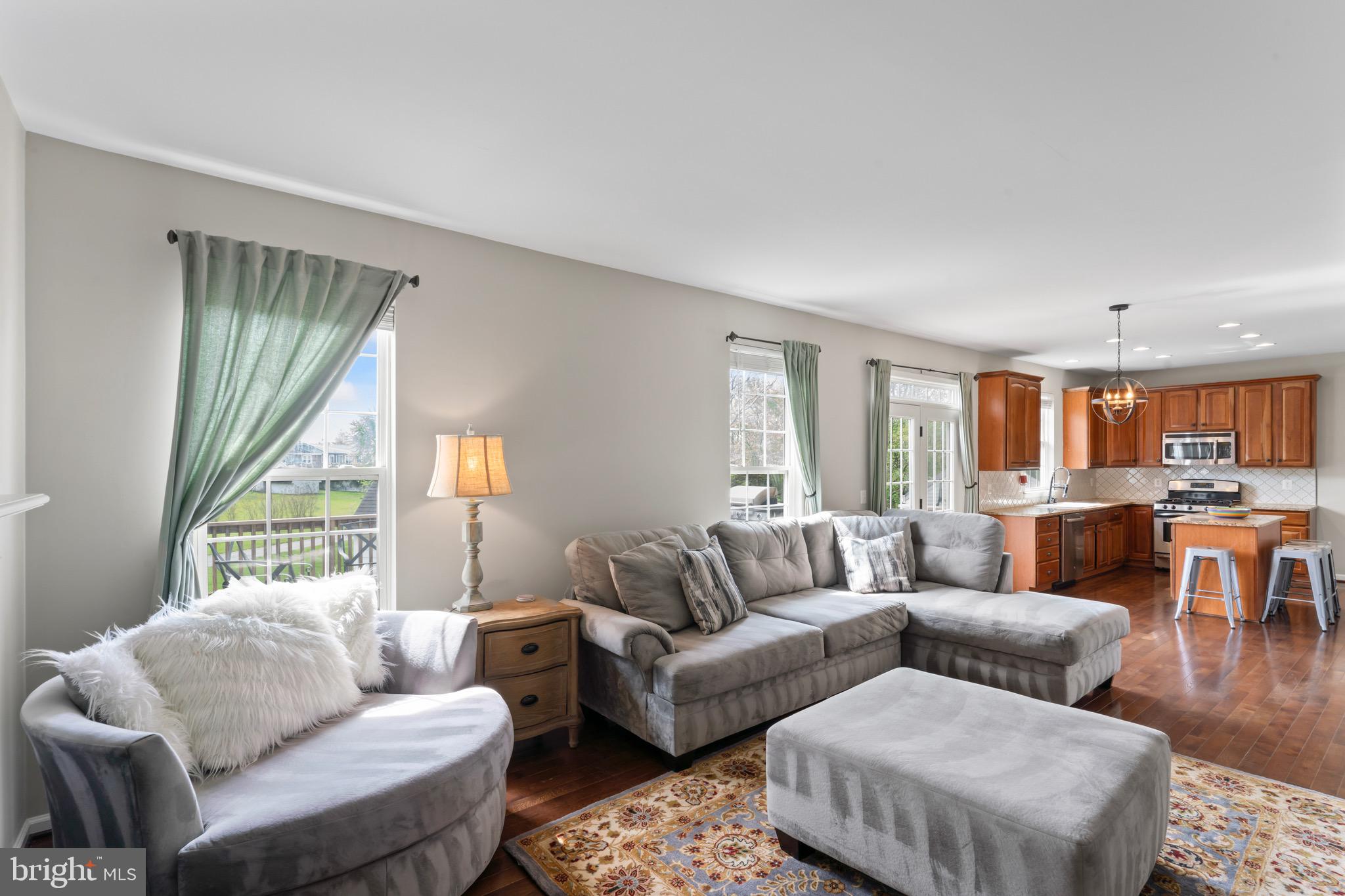 KINGSRIDGE ESTATES - Residential