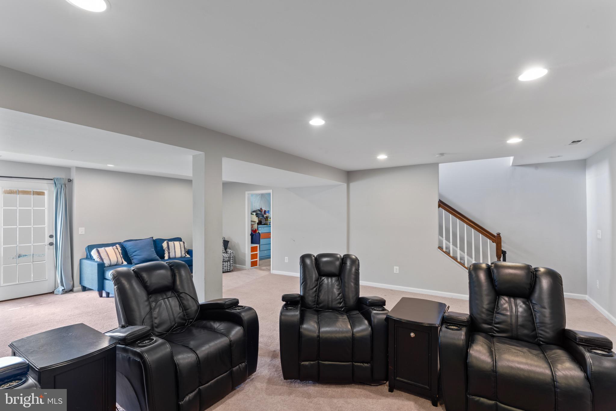 KINGSRIDGE ESTATES - Residential