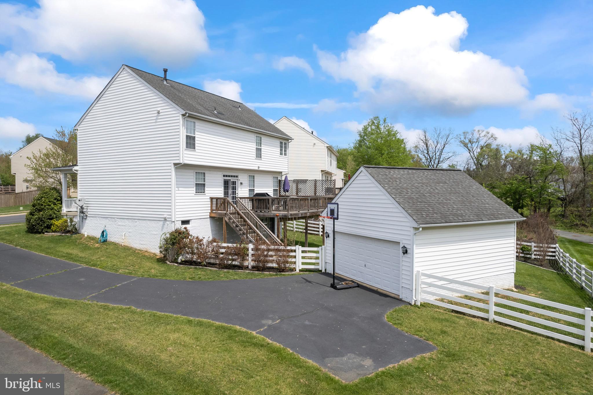 KINGSRIDGE ESTATES - Residential