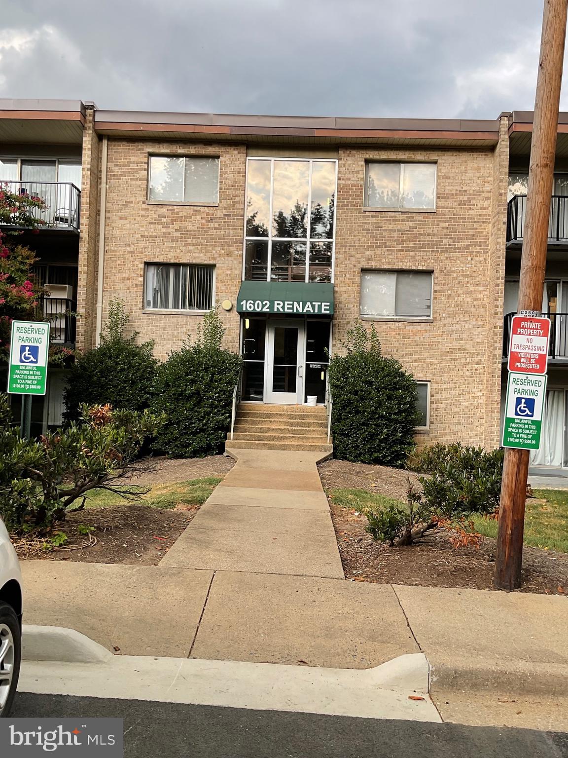 OCCOQUAN RIDGE CONDO - Residential