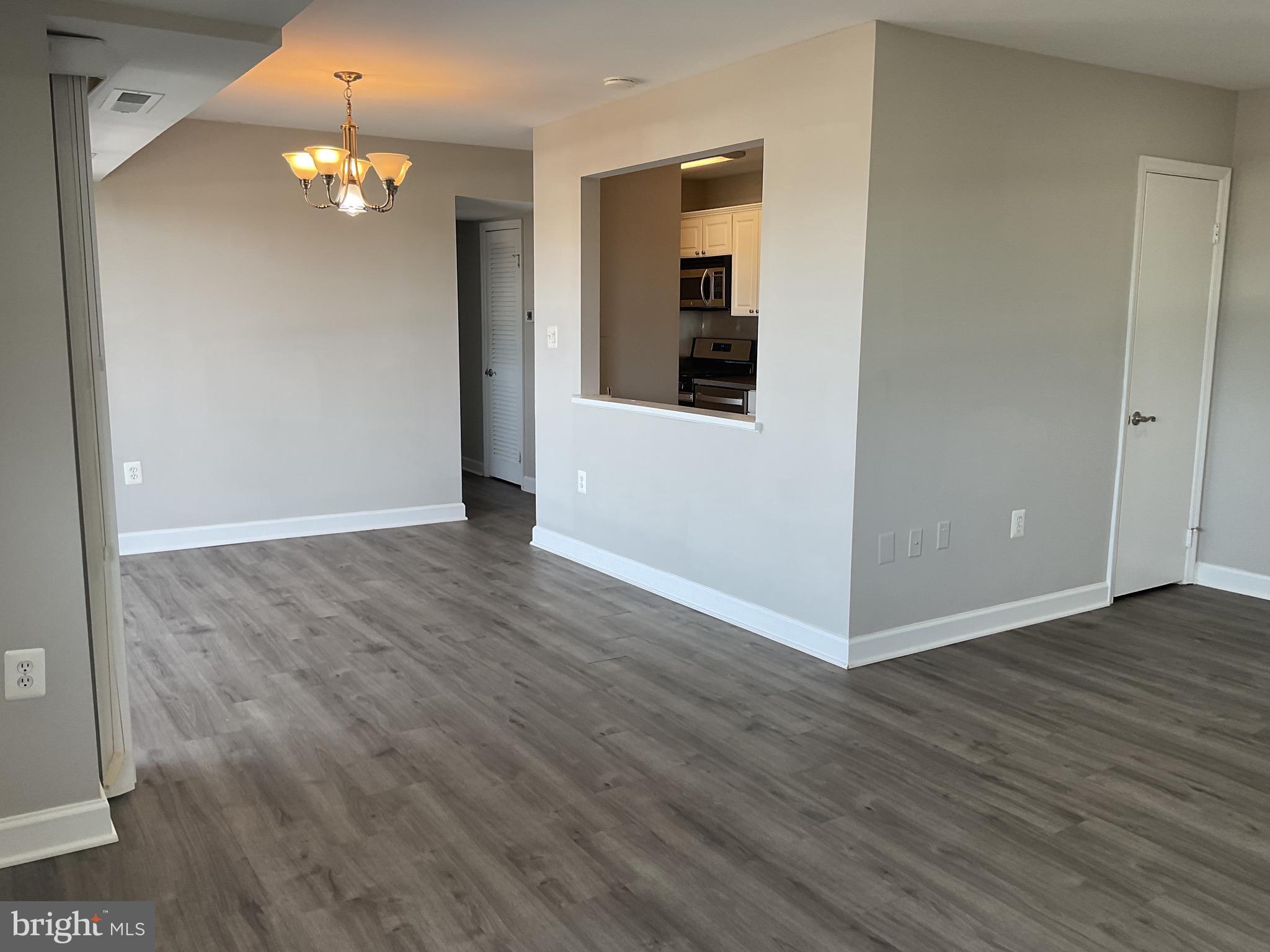 OCCOQUAN RIDGE CONDO - Residential