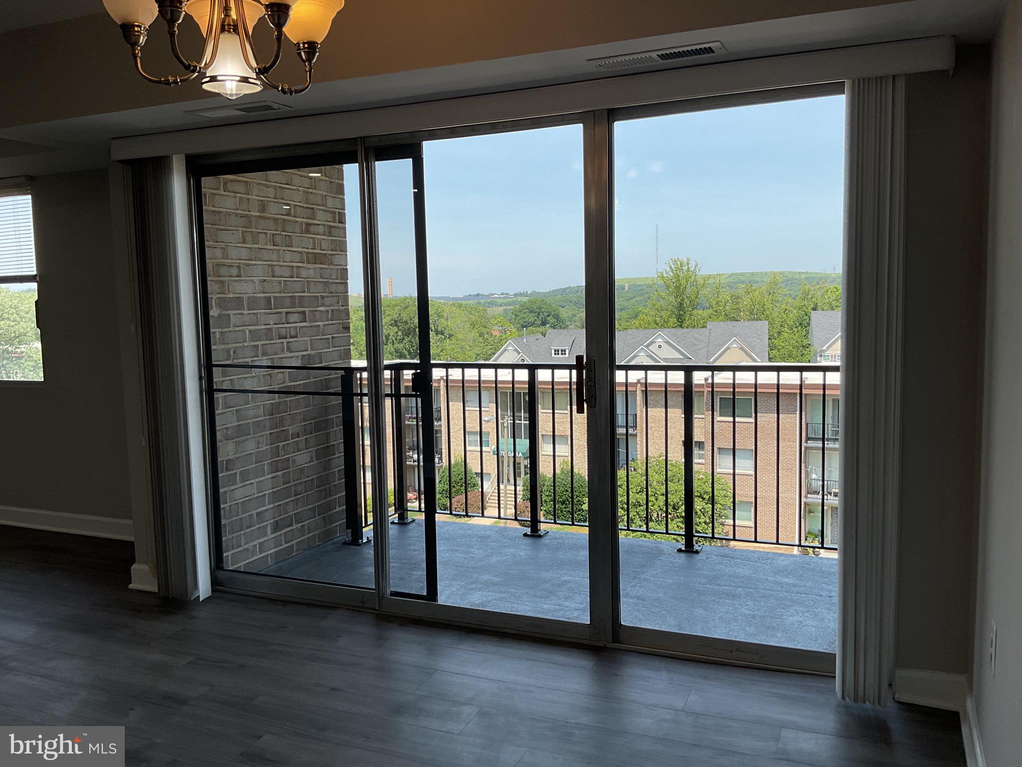 OCCOQUAN RIDGE CONDO - Residential