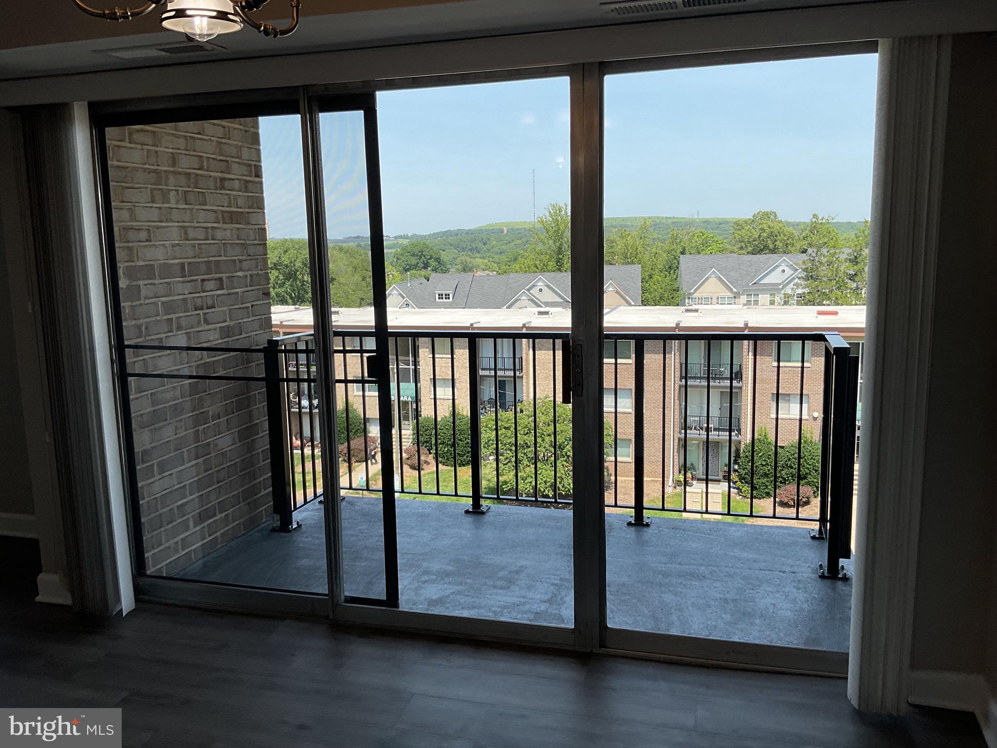 OCCOQUAN RIDGE CONDO - Residential