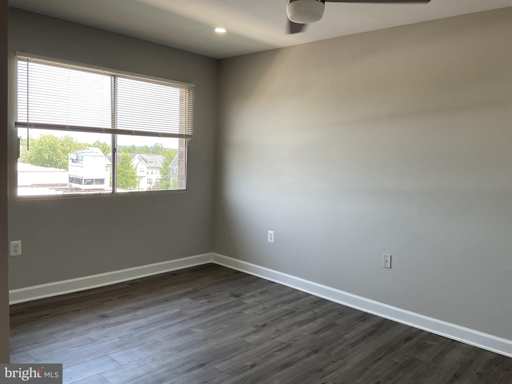 OCCOQUAN RIDGE CONDO - Residential