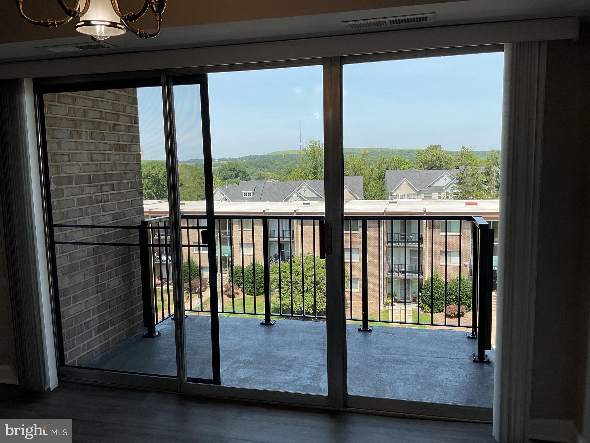 OCCOQUAN RIDGE CONDO - Residential