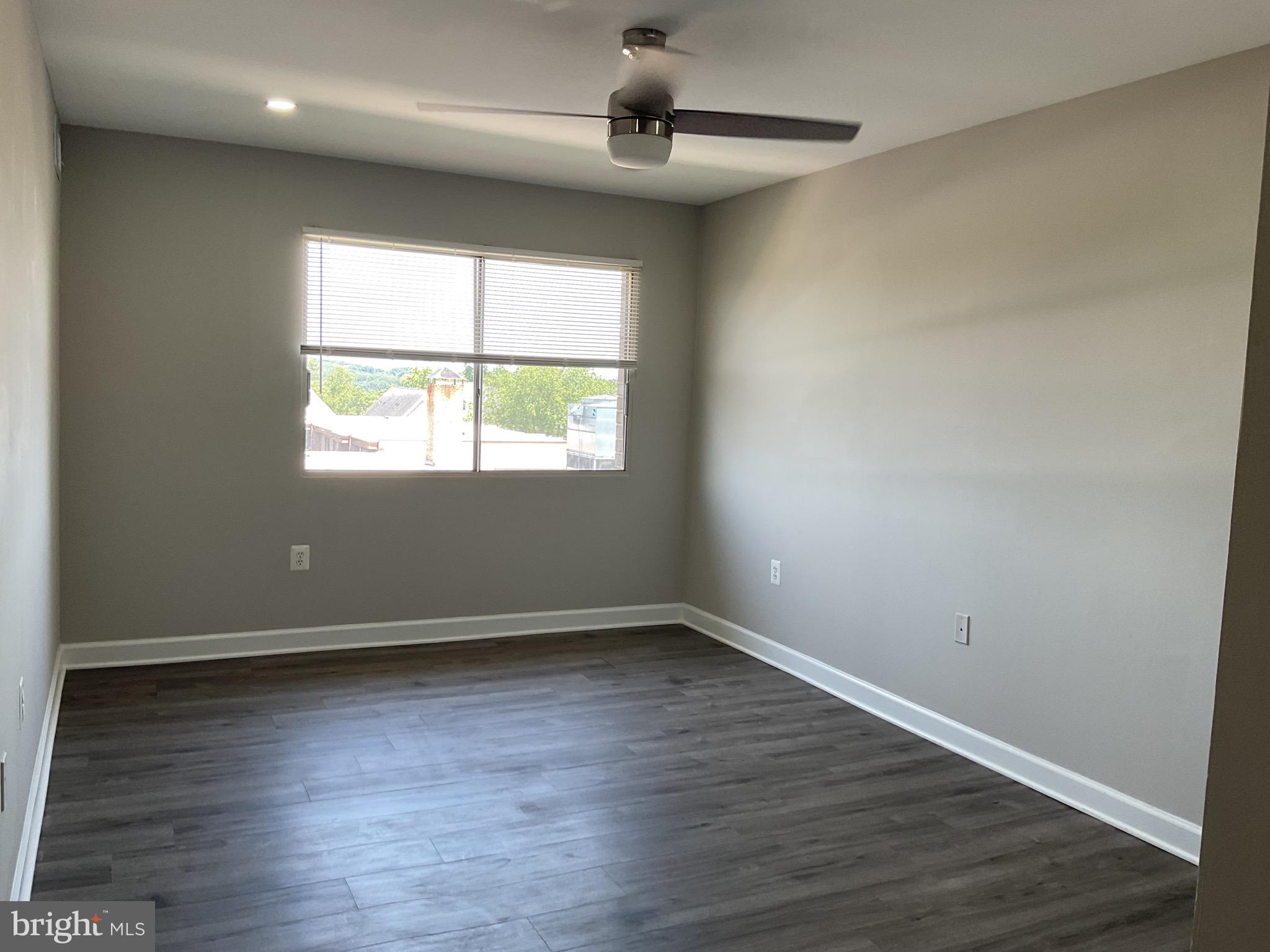OCCOQUAN RIDGE CONDO - Residential
