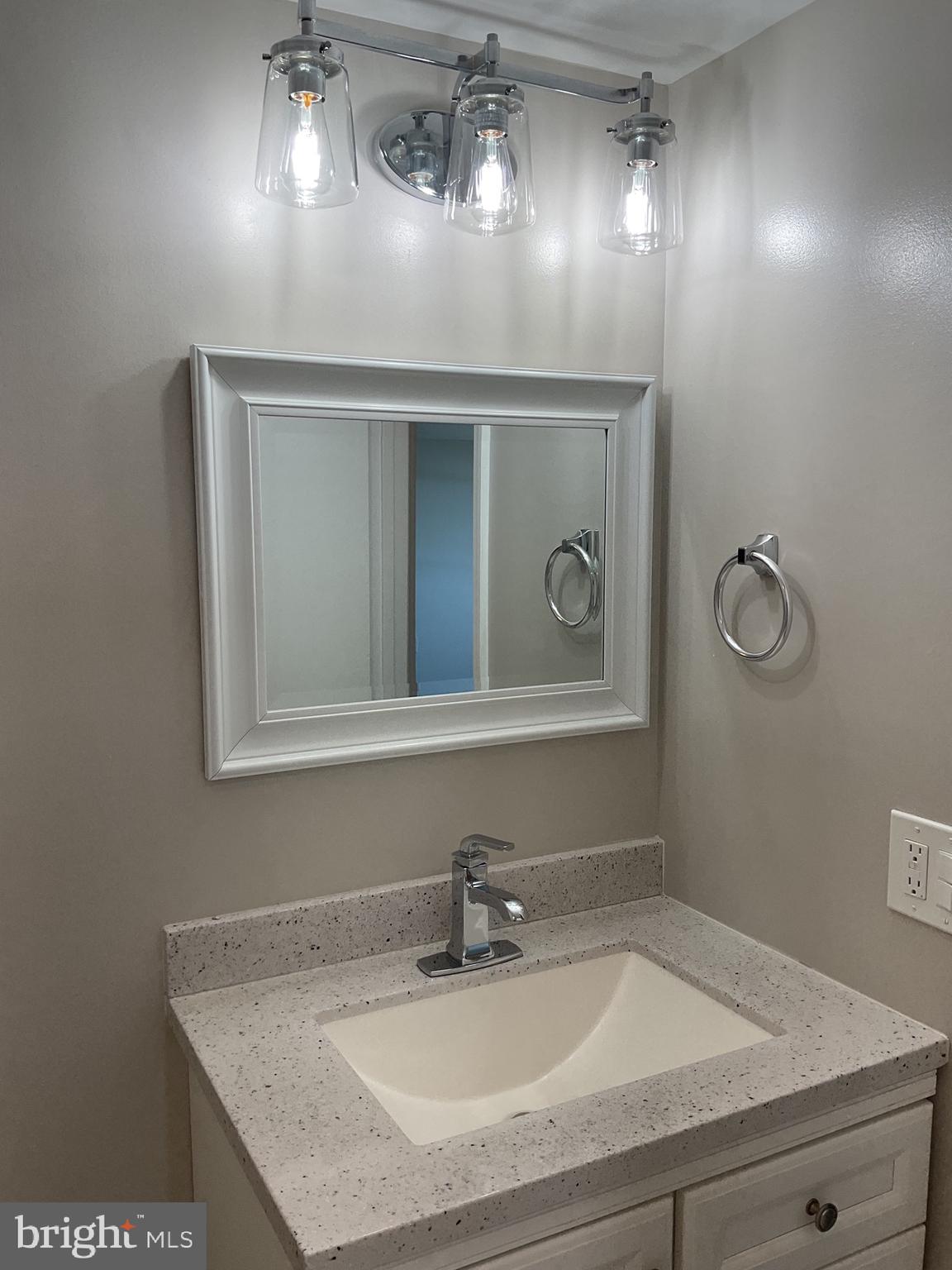 OCCOQUAN RIDGE CONDO - Residential