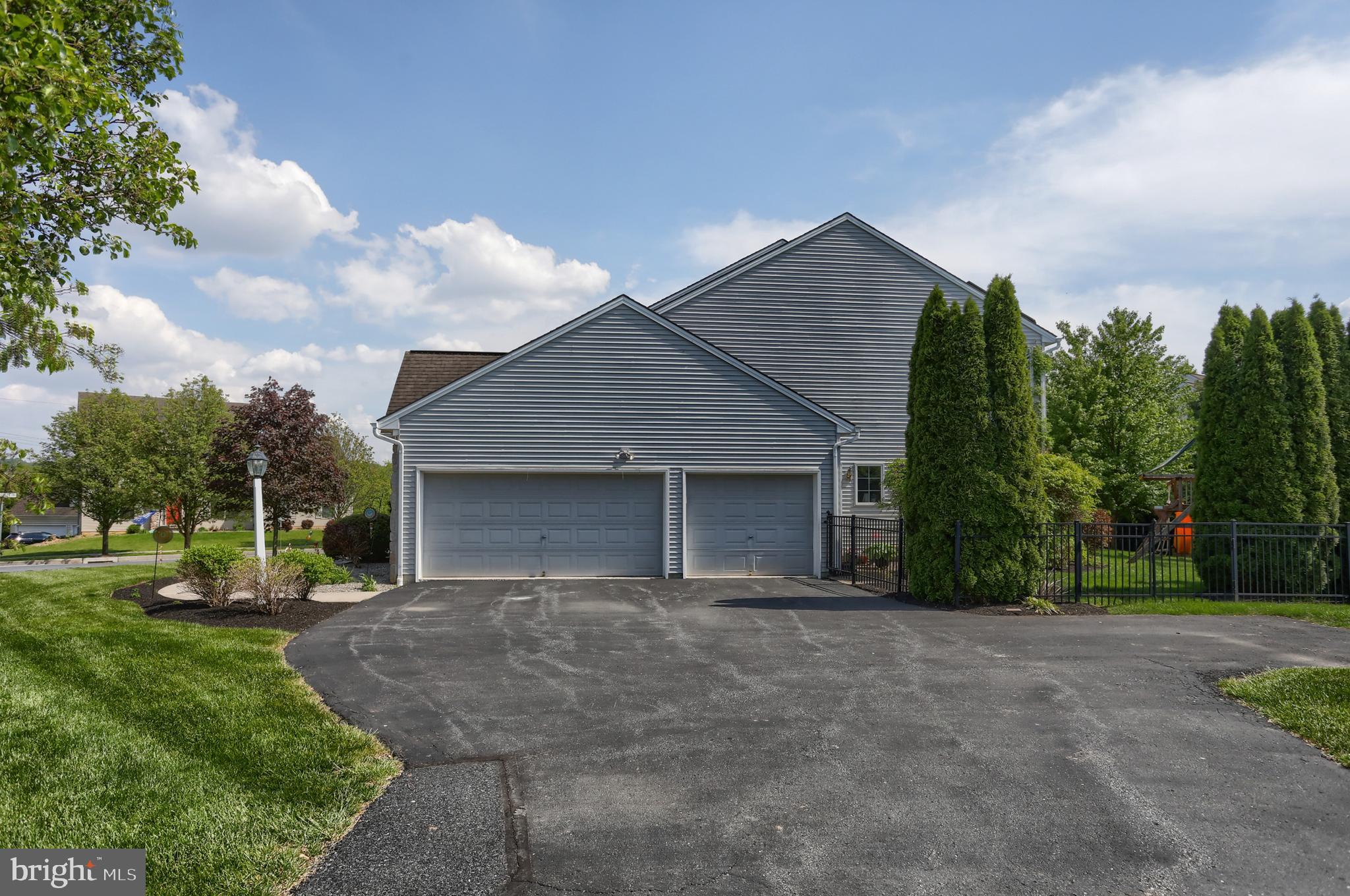 STONE CREEK - Residential
