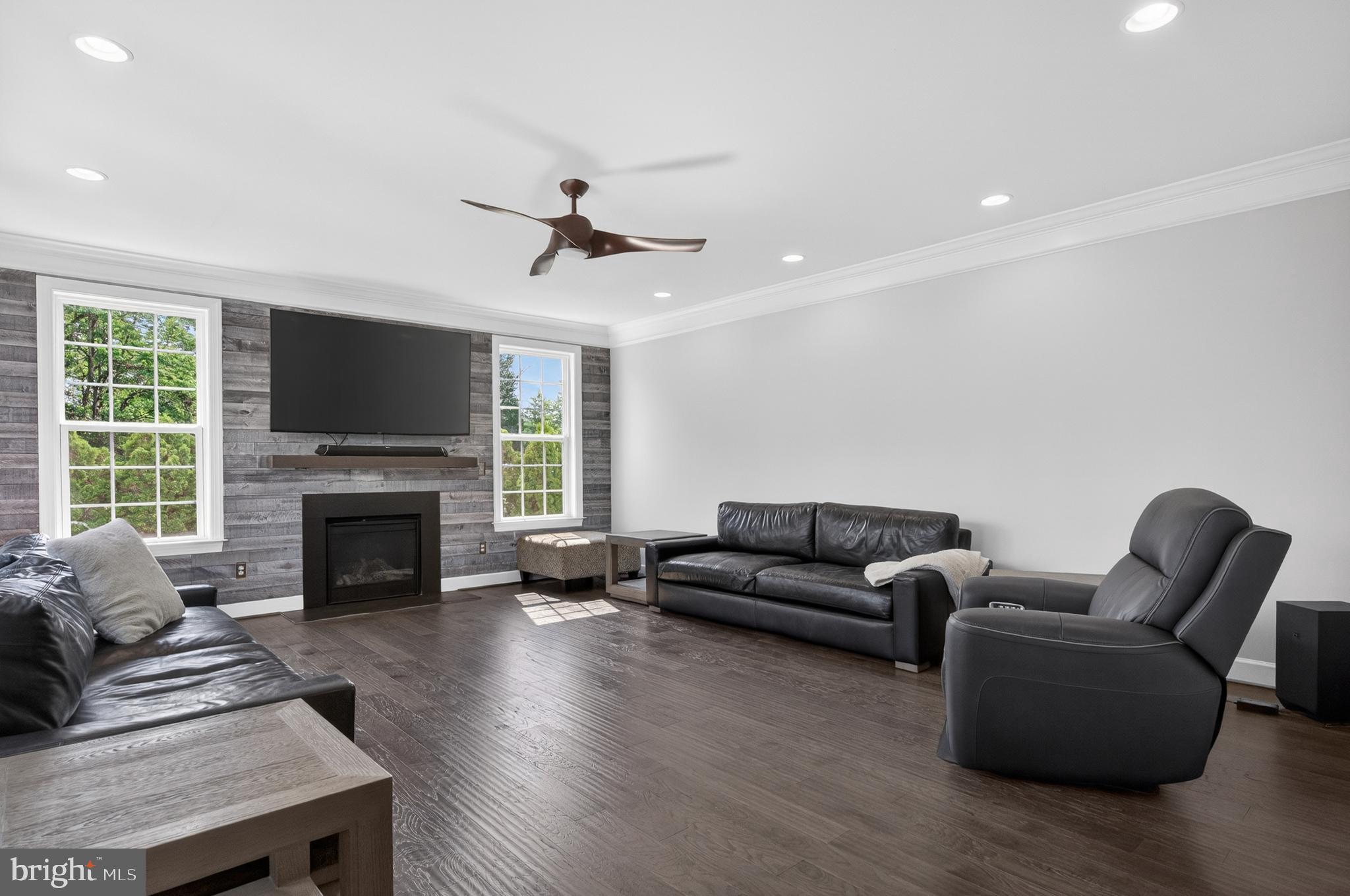 RESERVOIR RIDGE - Residential