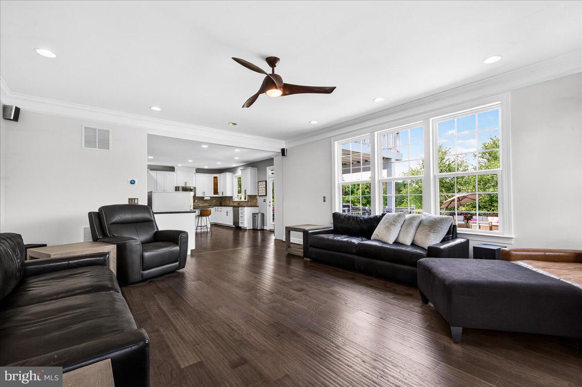 RESERVOIR RIDGE - Residential