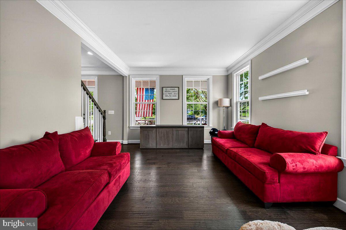 RESERVOIR RIDGE - Residential