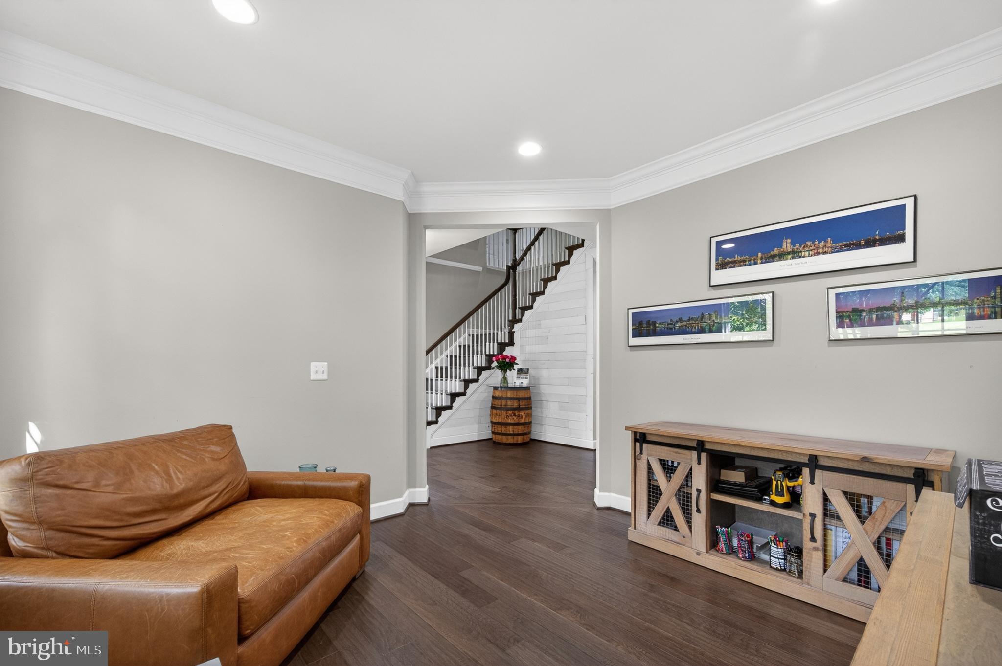 RESERVOIR RIDGE - Residential