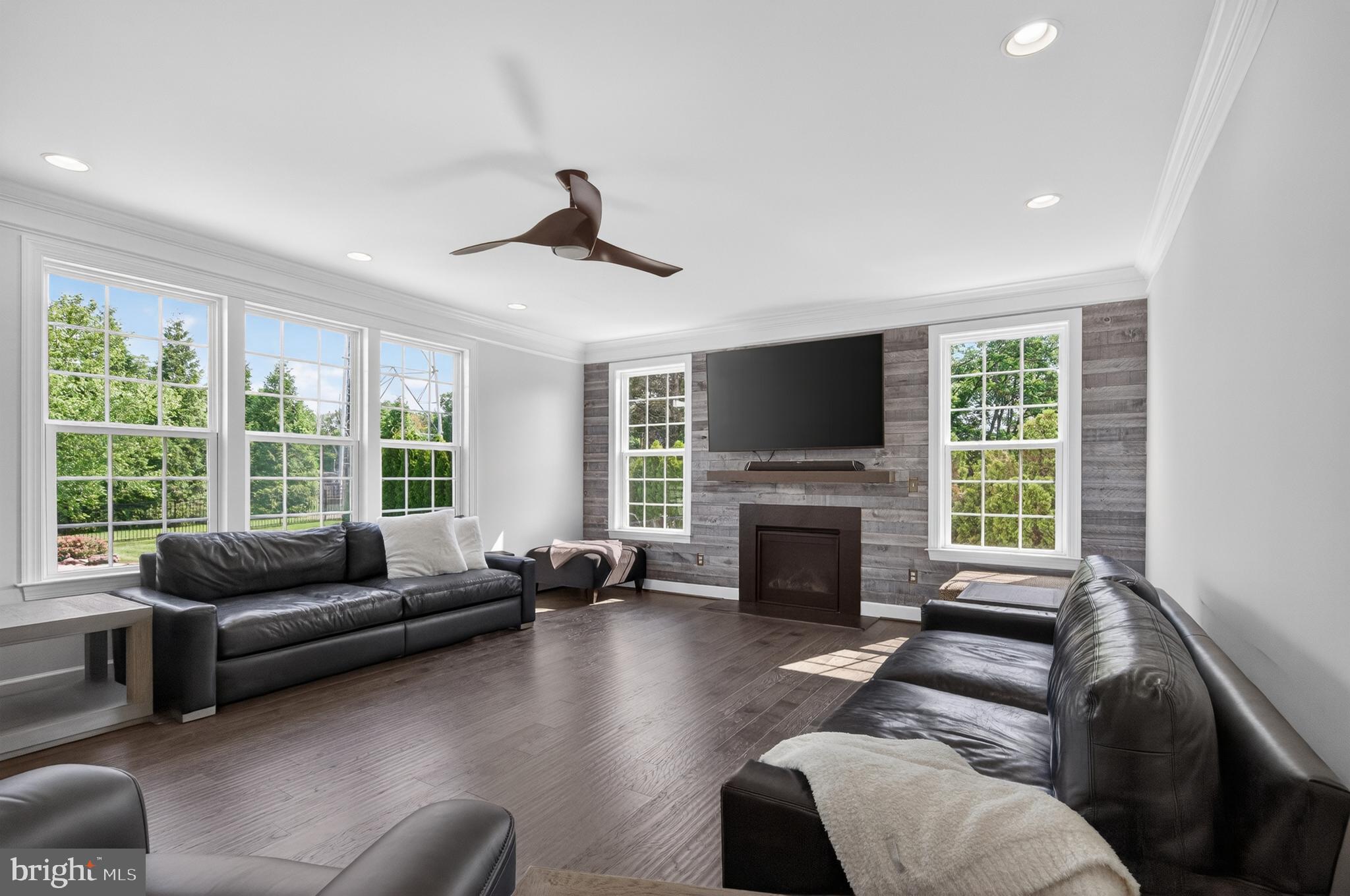 RESERVOIR RIDGE - Residential