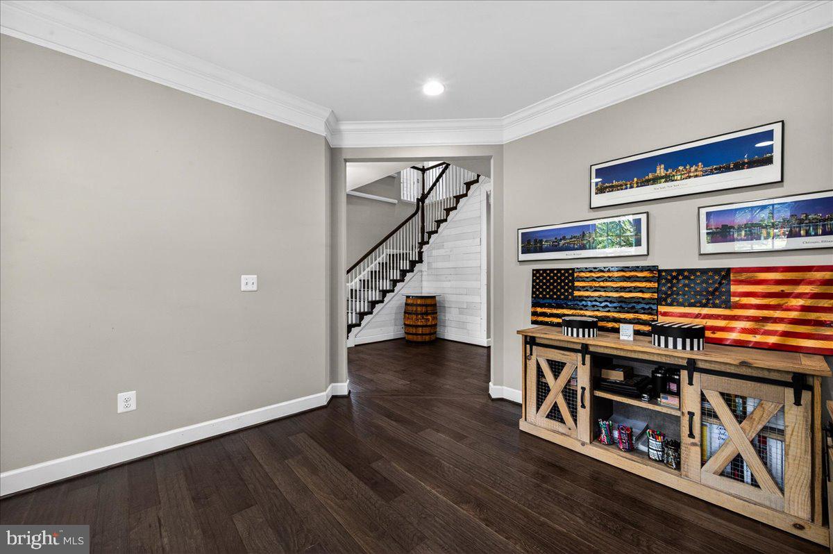 RESERVOIR RIDGE - Residential