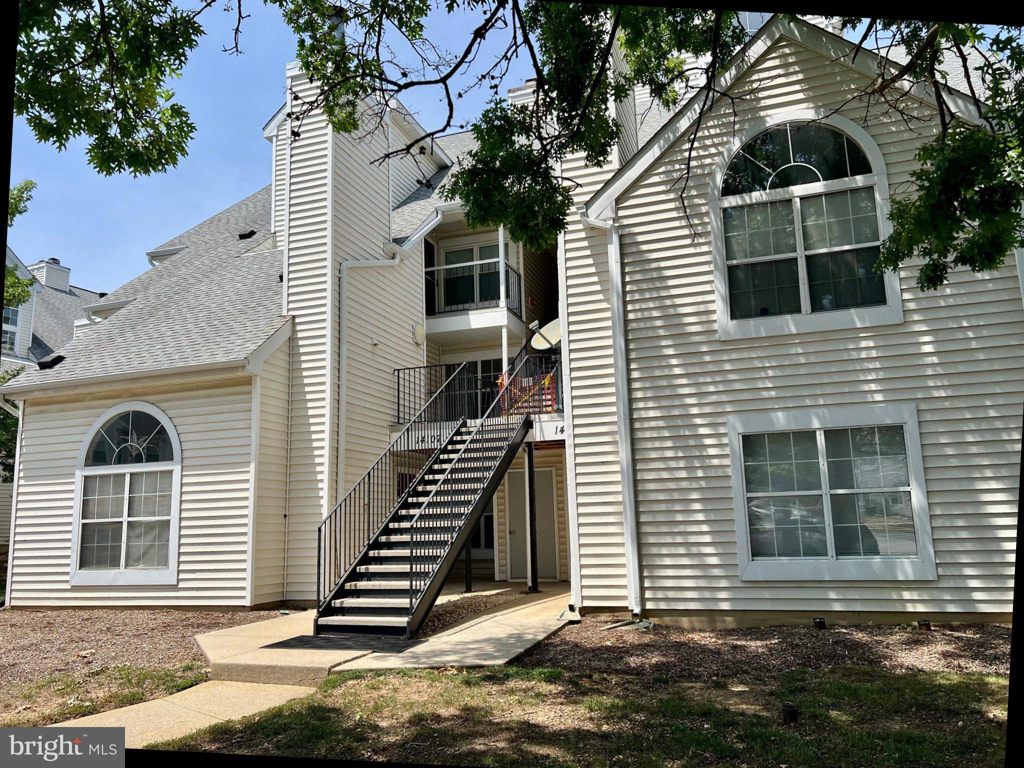 VISTAS AT LAUREL LAKES - Residential