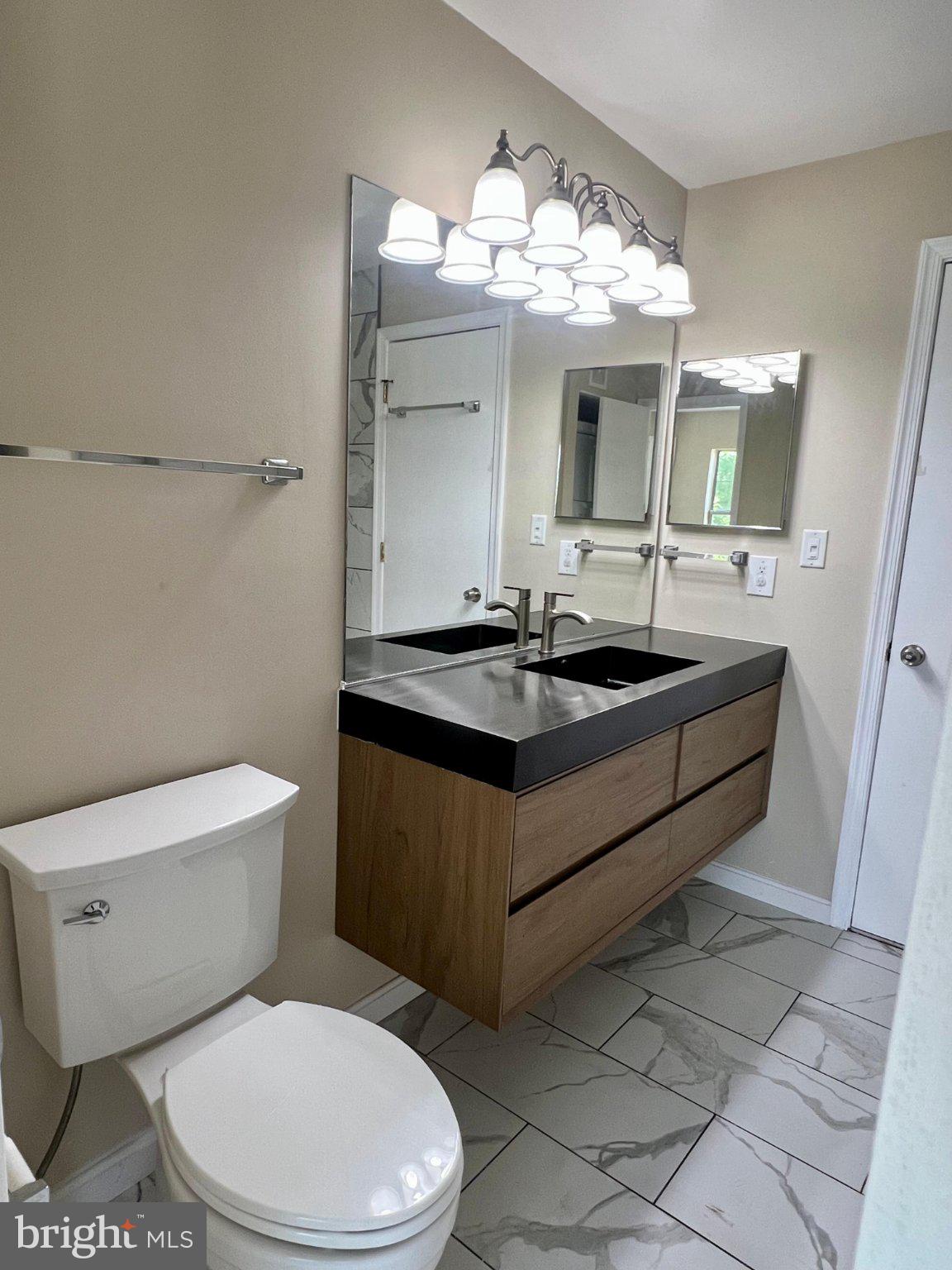 VISTAS AT LAUREL LAKES - Residential