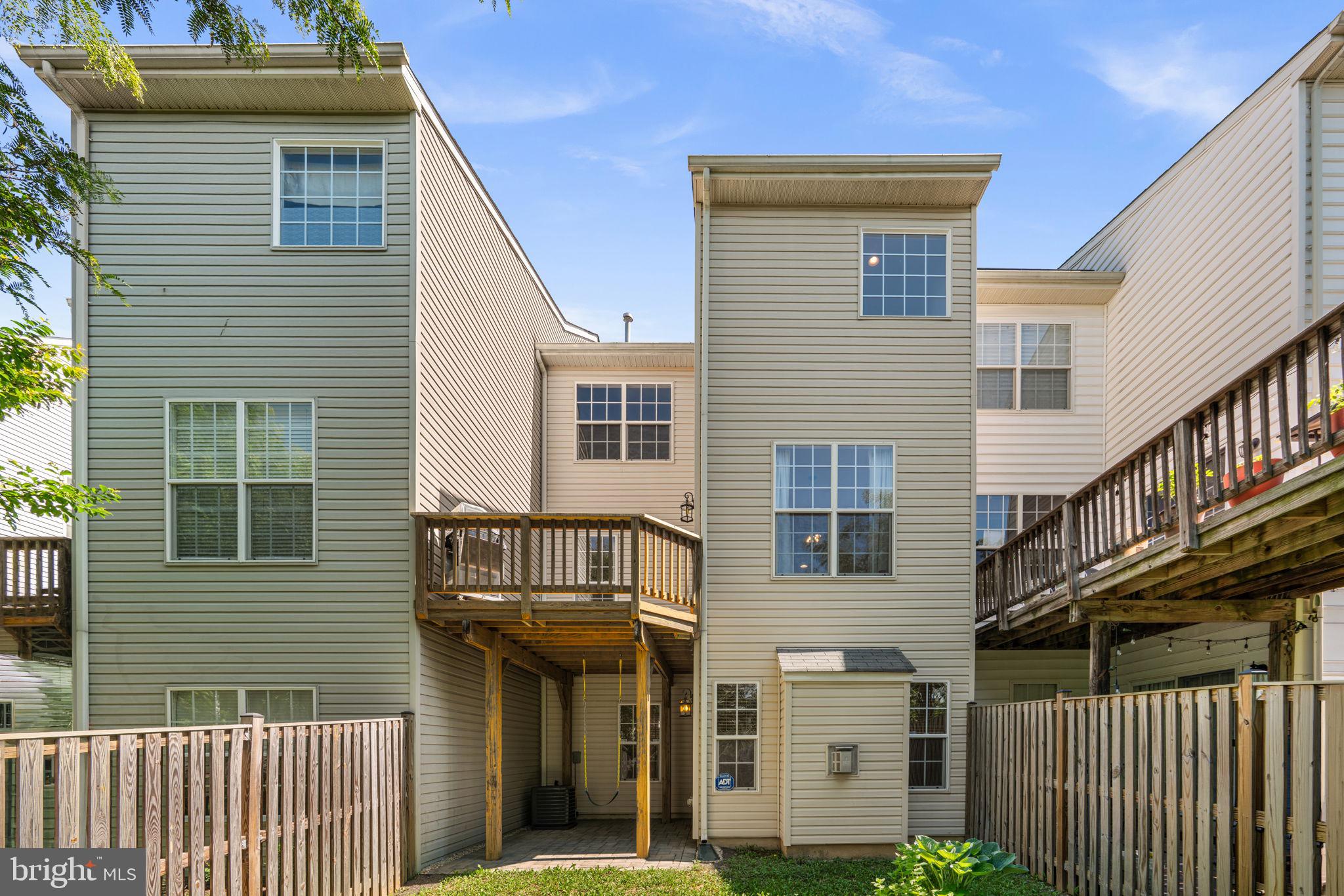 PINEY ORCHARD - Residential